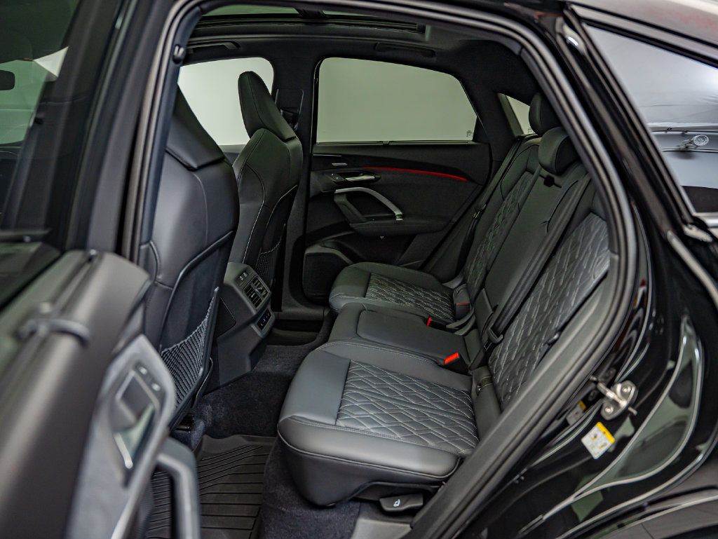 New 2026 Audi SQ5 Prestige AWD/4WD image 33