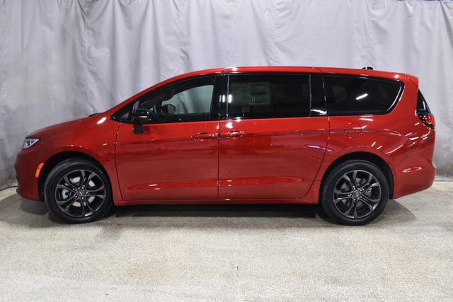 New 2026 Chrysler Pacifica Select image 6