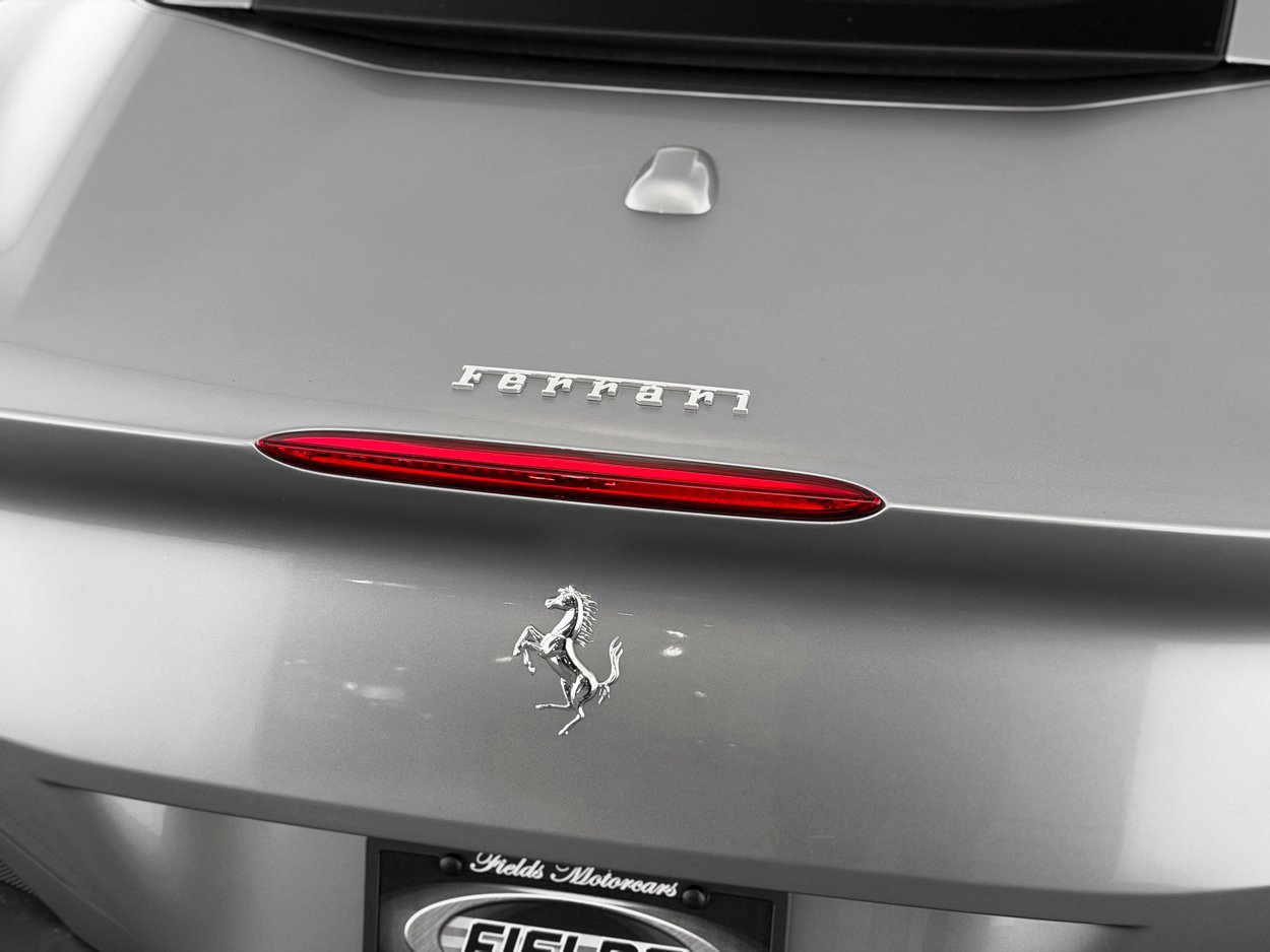 Used 2019 Ferrari Portofino RWD image 43