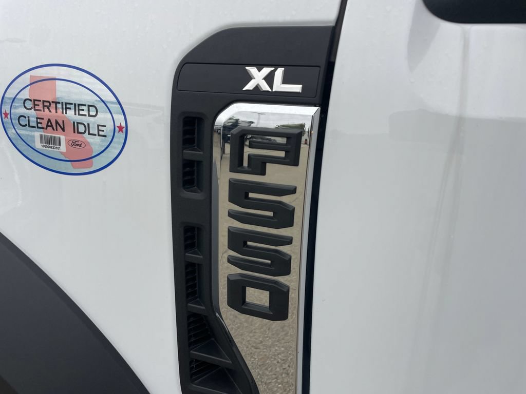 New 2026 Ford F550 4x4 Regular Cab Super Duty w/ XL Chrome Package image 15