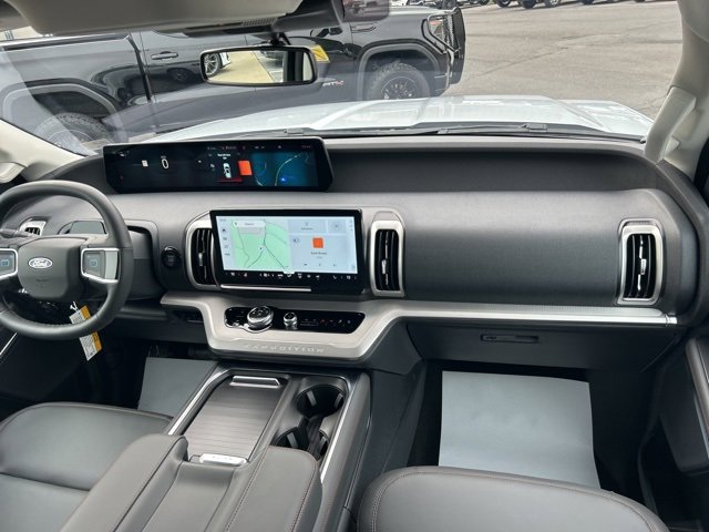 New 2025 Ford Expedition Active image 31