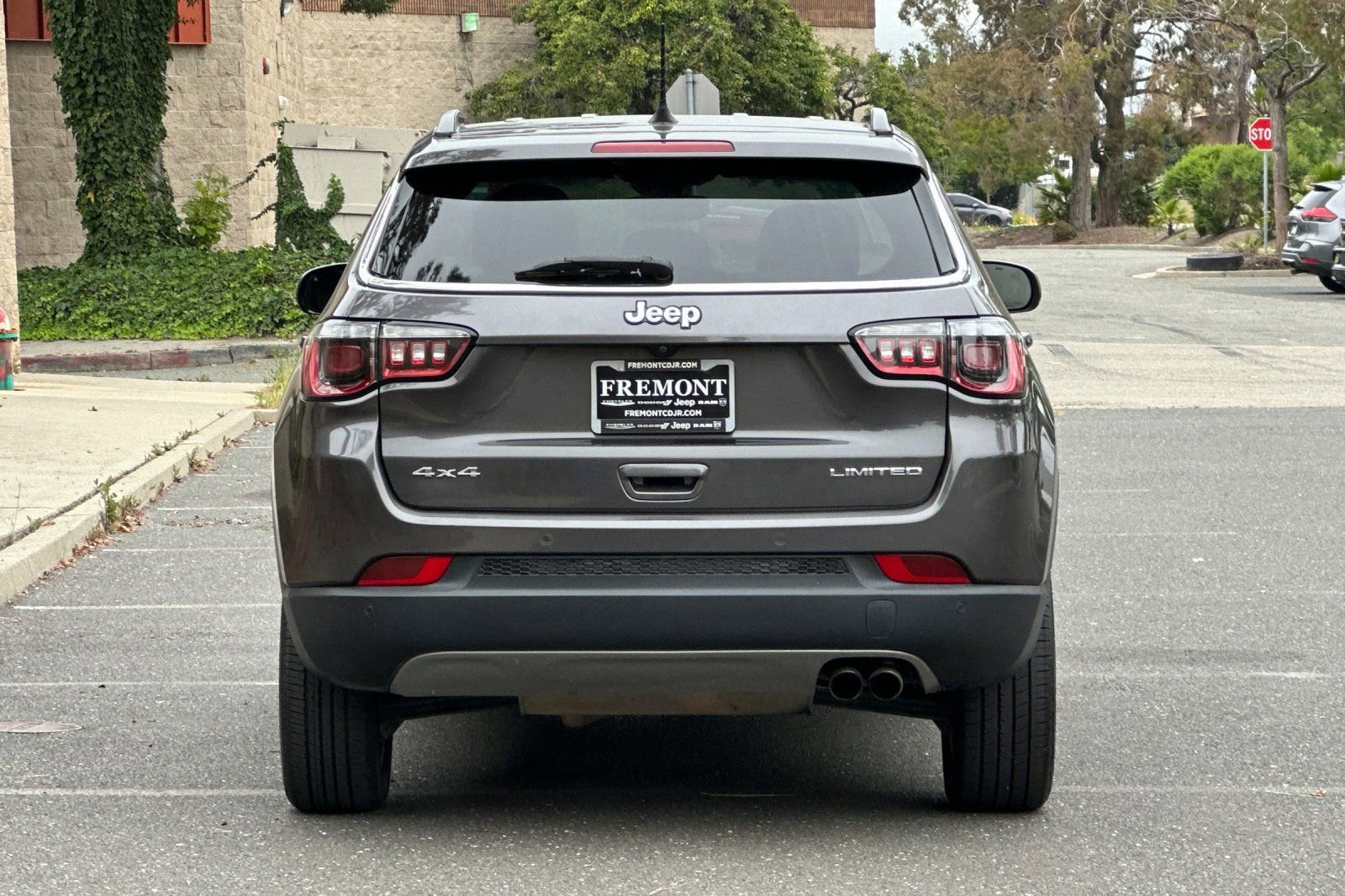 Used 2021 Jeep Compass Limited AWD/4WD image 4