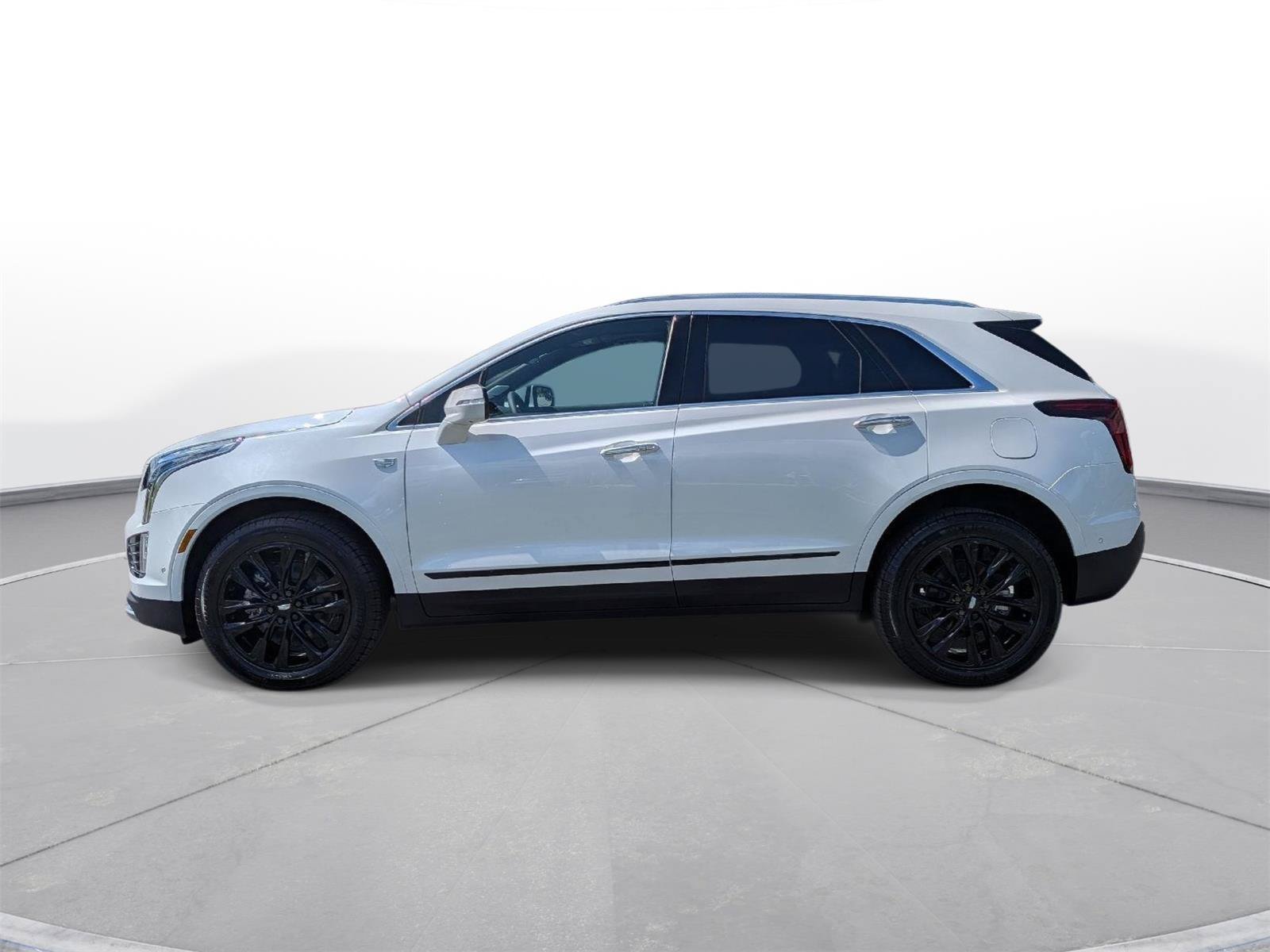 New 2026 Cadillac XT5 Premium Luxury w/ LPO, ONYX Package AWD/4WD image 6