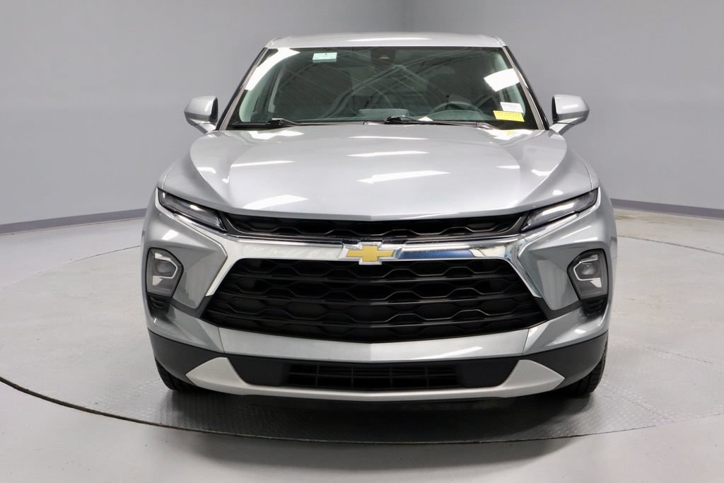 Used 2025 Chevrolet Blazer LT FWD image 6