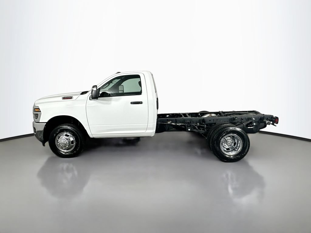 New 2026 RAM 3500 Tradesman w/ Chrome Appearance Group A AWD/4WD image 4
