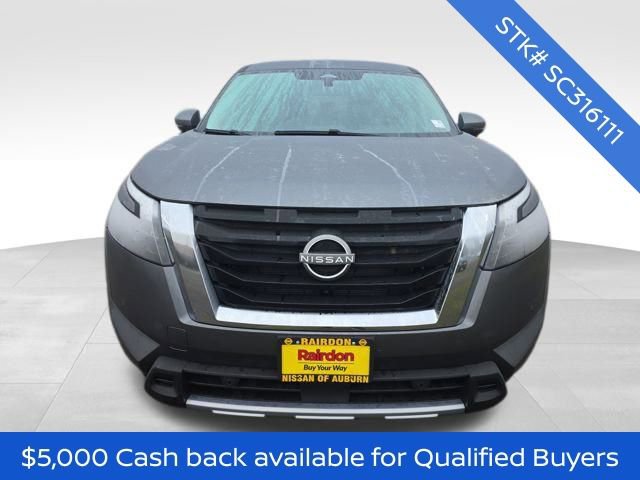 New 2025 Nissan Pathfinder SL image 2