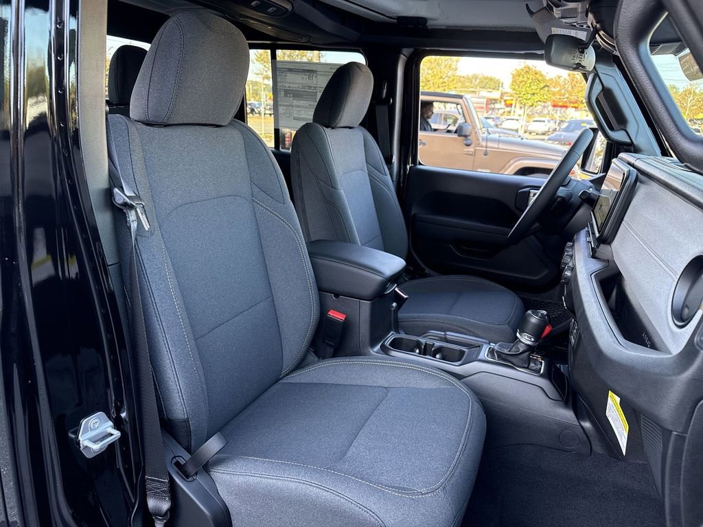 New 2025 Jeep Gladiator Sport image 26