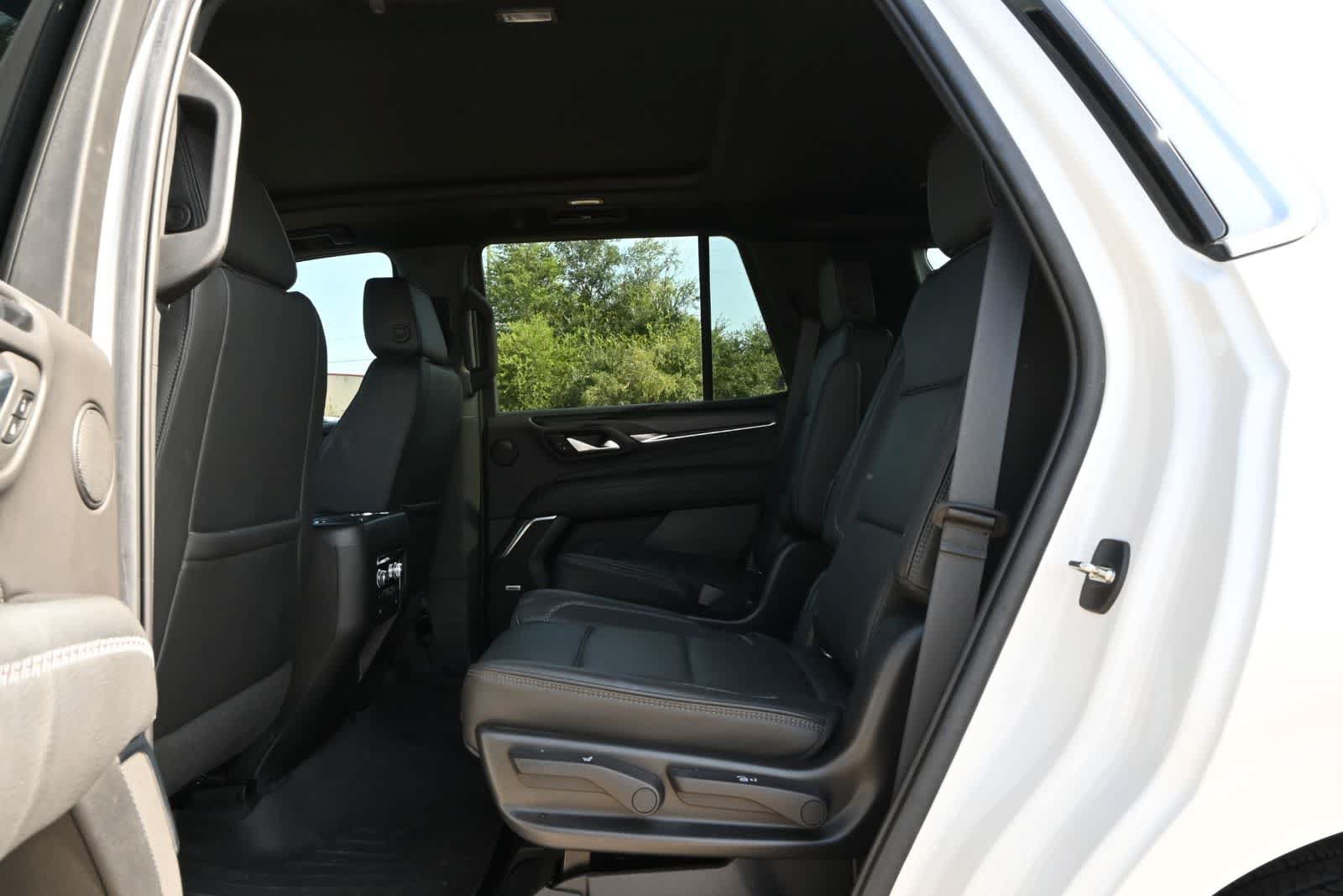Used 2022 GMC Yukon Denali RWD image 19