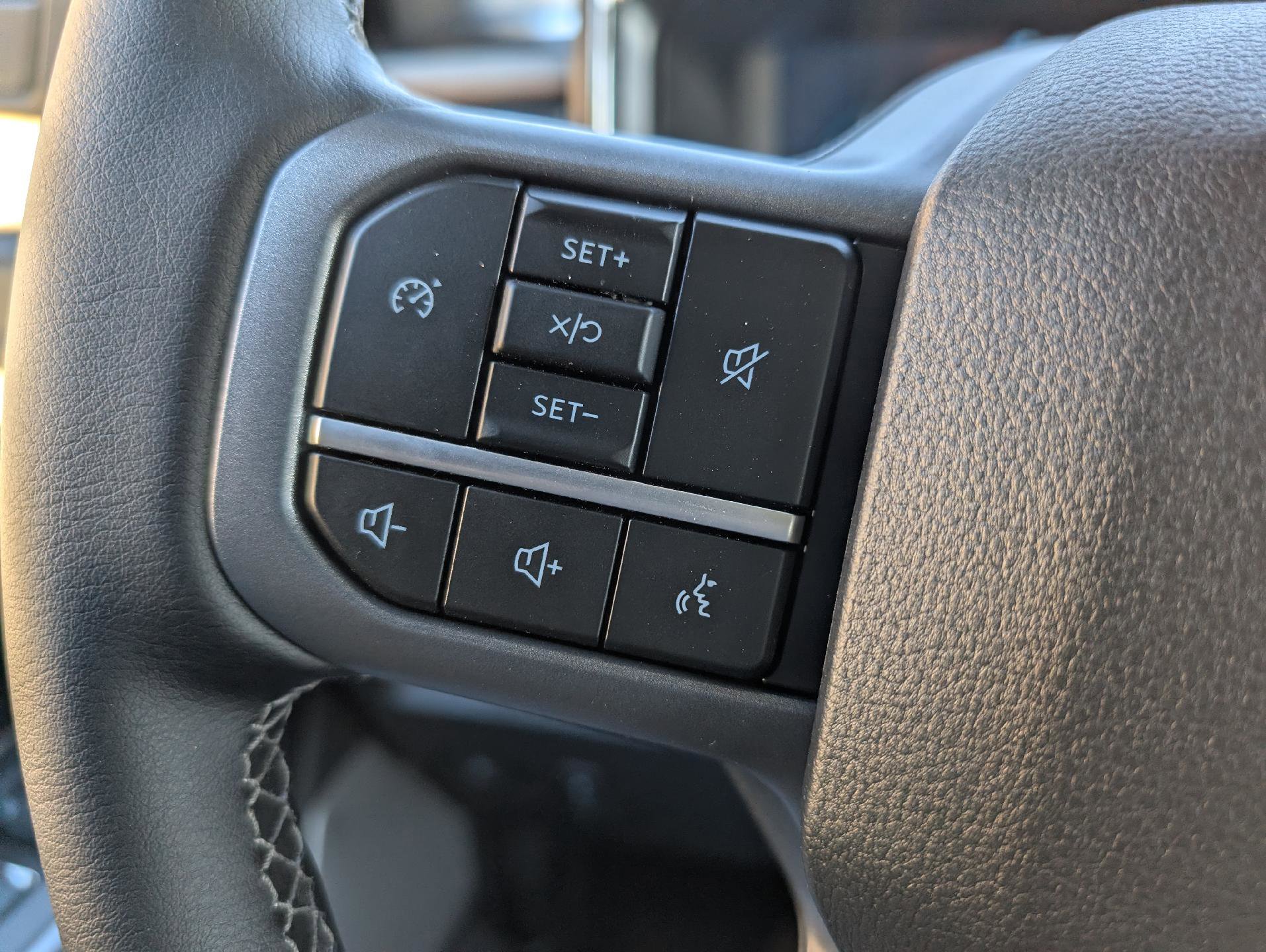 New 2026 Ford F250 Lariat w/ Black Appearance Package image 21