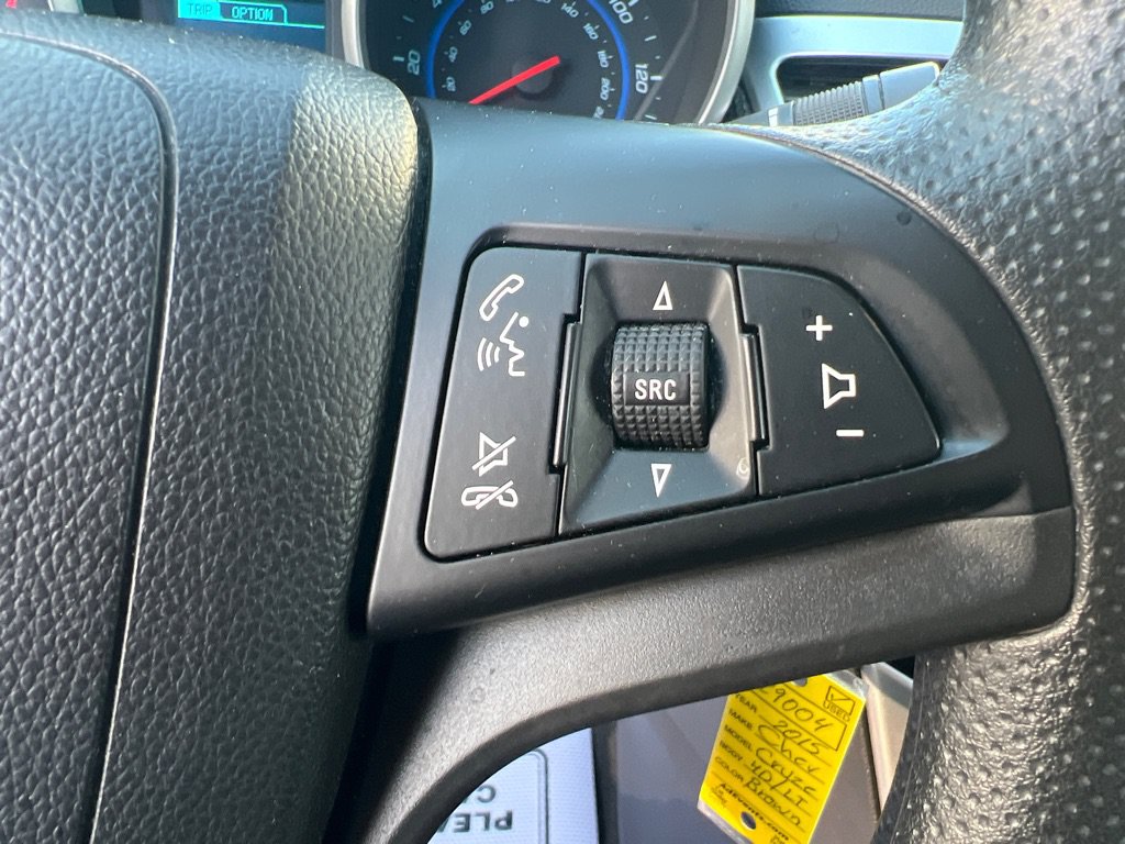 Used 2015 Chevrolet Cruze LT FWD image 27