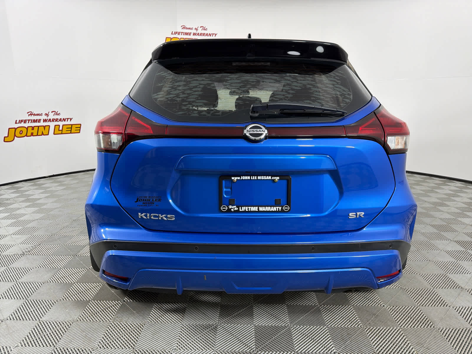 Used 2021 Nissan Kicks SR image 4