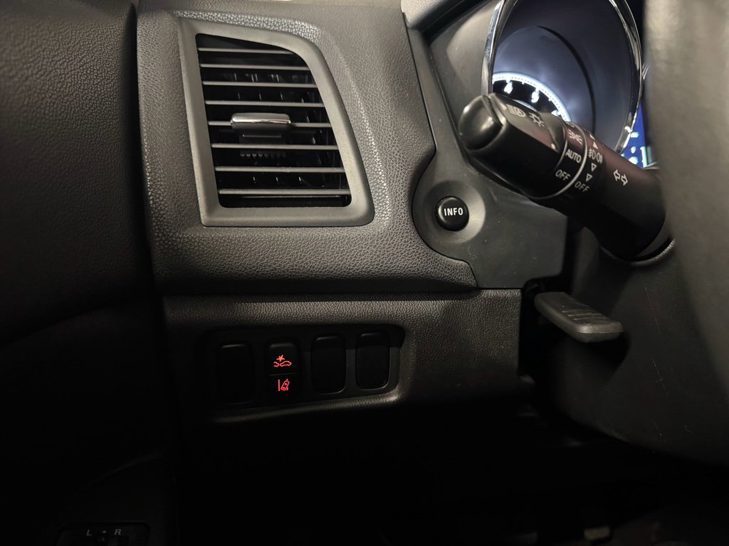 Used 2023 Mitsubishi Outlander Sport ES image 16