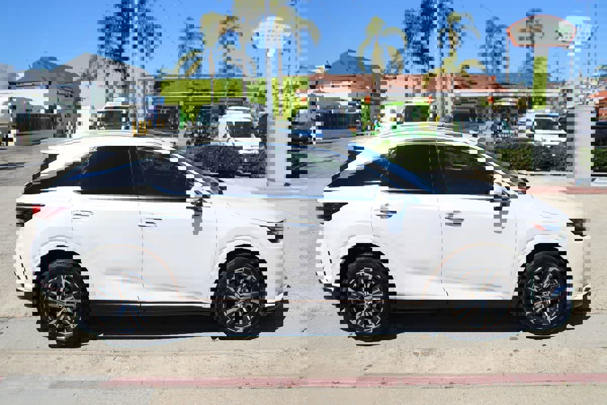 Used 2024 Lexus RX 350 Premium w/ Convenience Package image 6