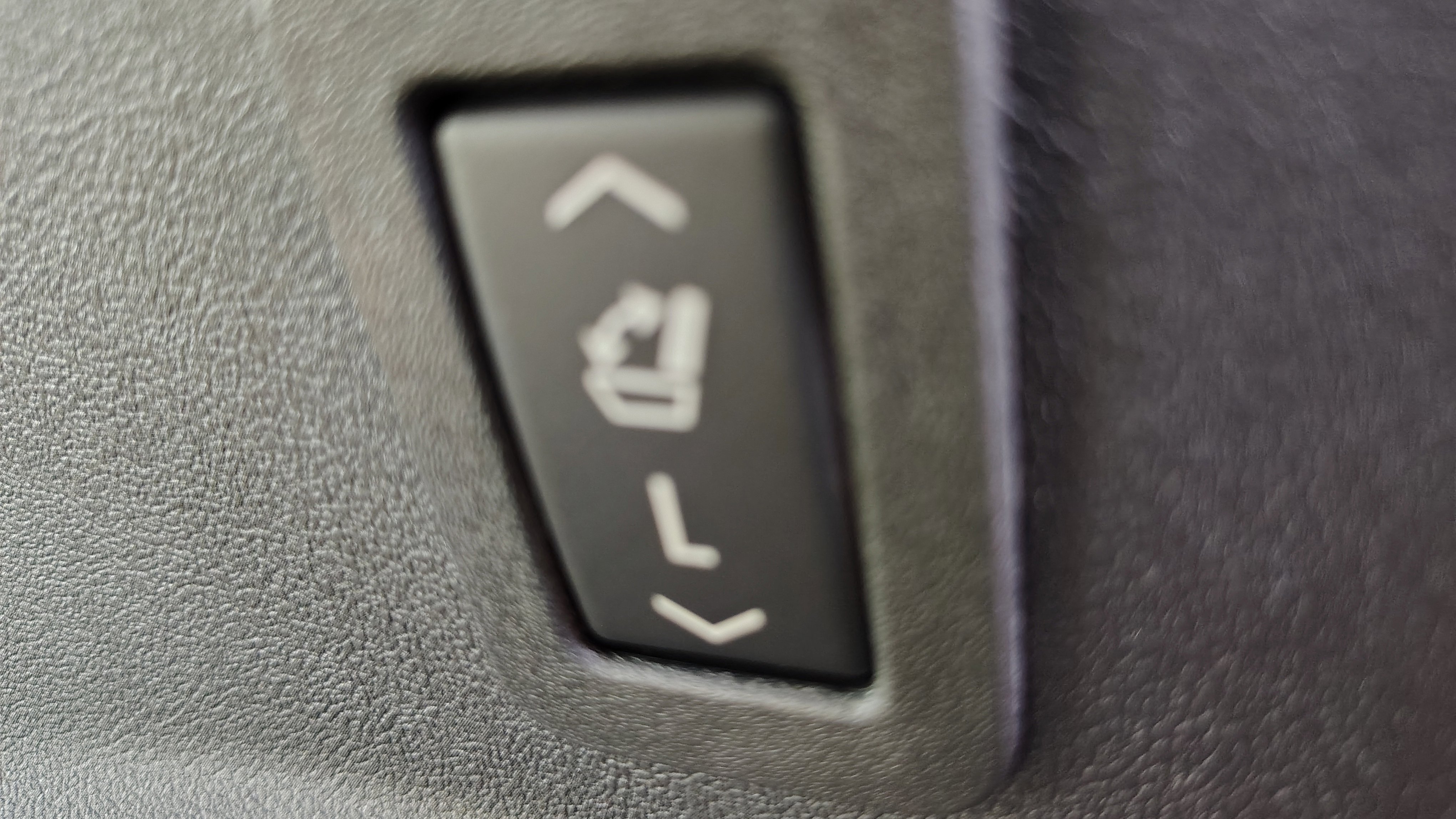 New 2025 Cadillac Escalade IQ Luxury 2 image 47