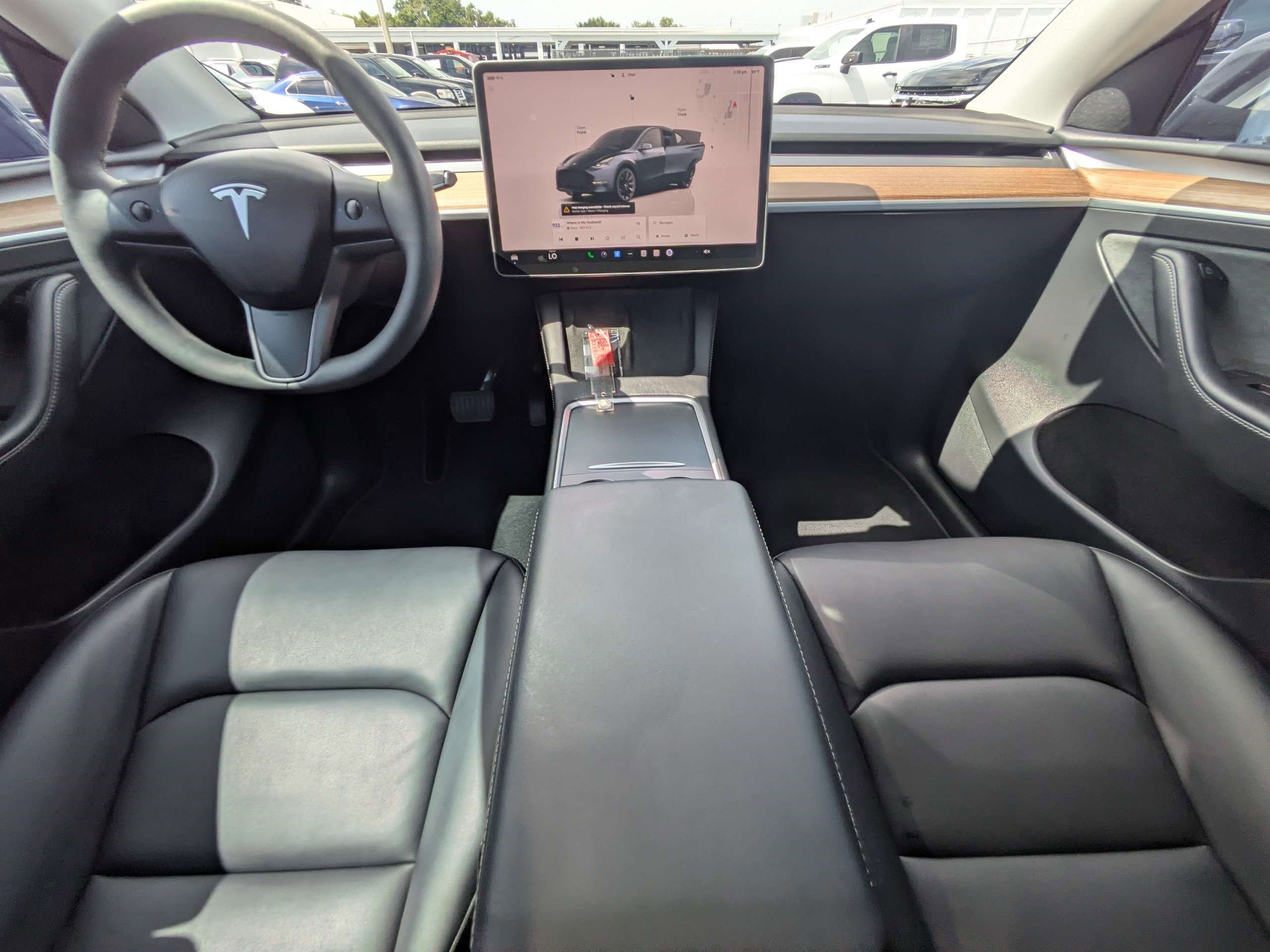 Used 2024 Tesla Model Y 2WD image 14