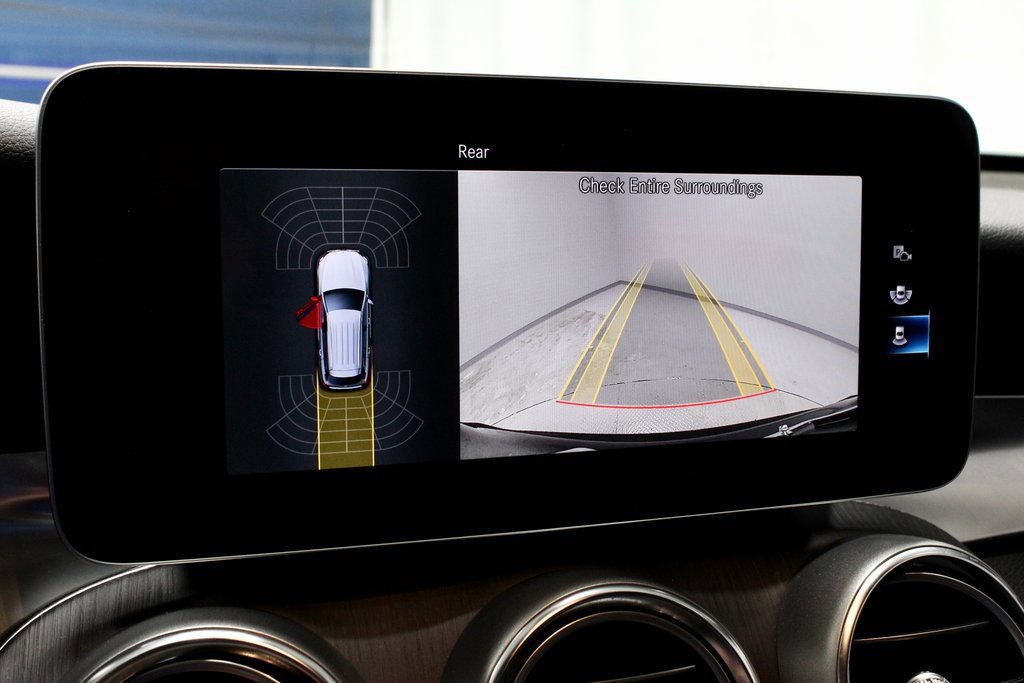 Used 2022 Mercedes-Benz GLC 300 4MATIC image 2