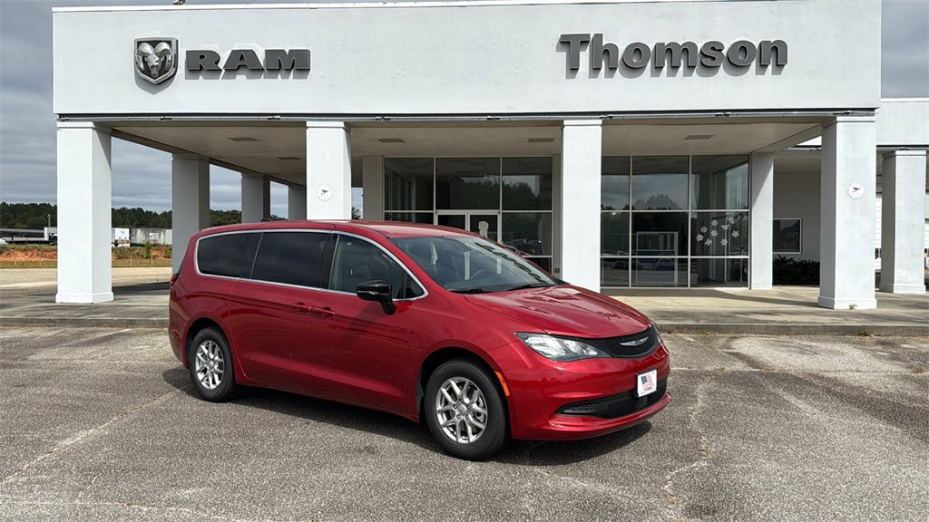 New 2026 Chrysler Voyager LX video 2