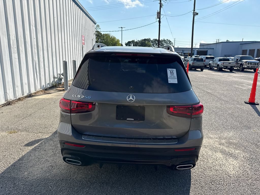 Used 2023 Mercedes-Benz GLB 250 w/ AMG Line image 7