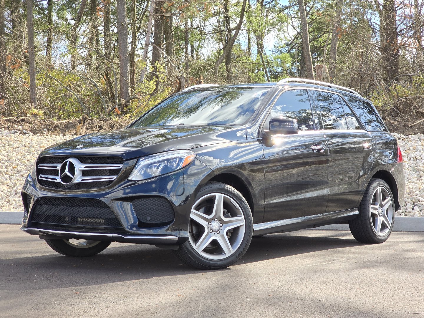 Used 2017 Mercedes-Benz GLE 400 4MATIC image 1