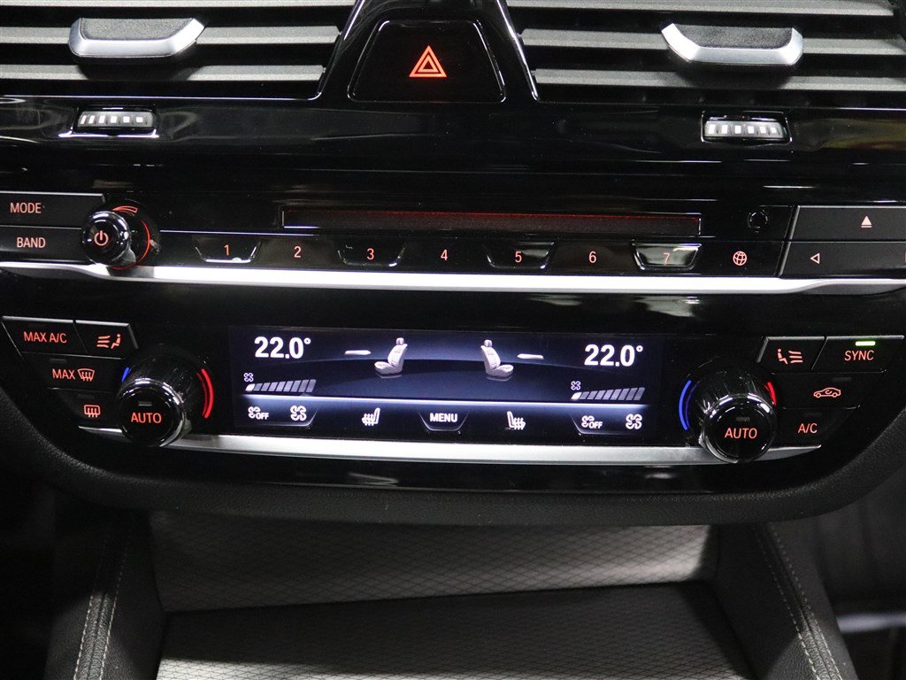 Used 2018 BMW 530i xDrive image 33