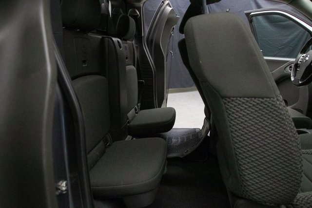 Used 2020 Nissan Frontier SV image 23