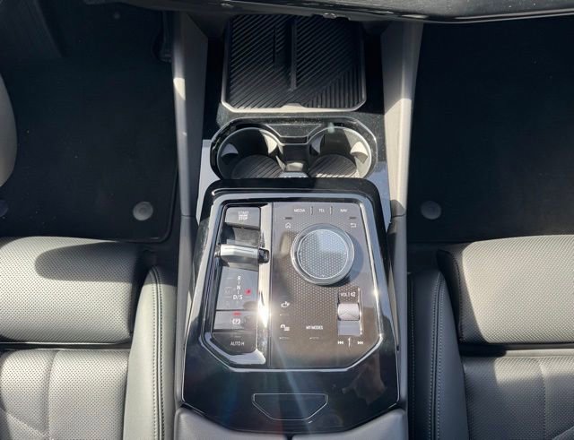 Certified 2026 BMW 530i xDrive image 25