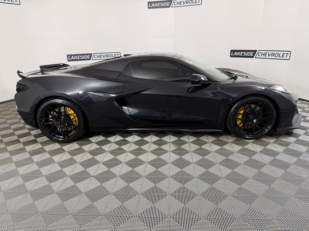 Used 2024 Chevrolet Corvette Z06 w/ Stealth Interior Trim Package image 8