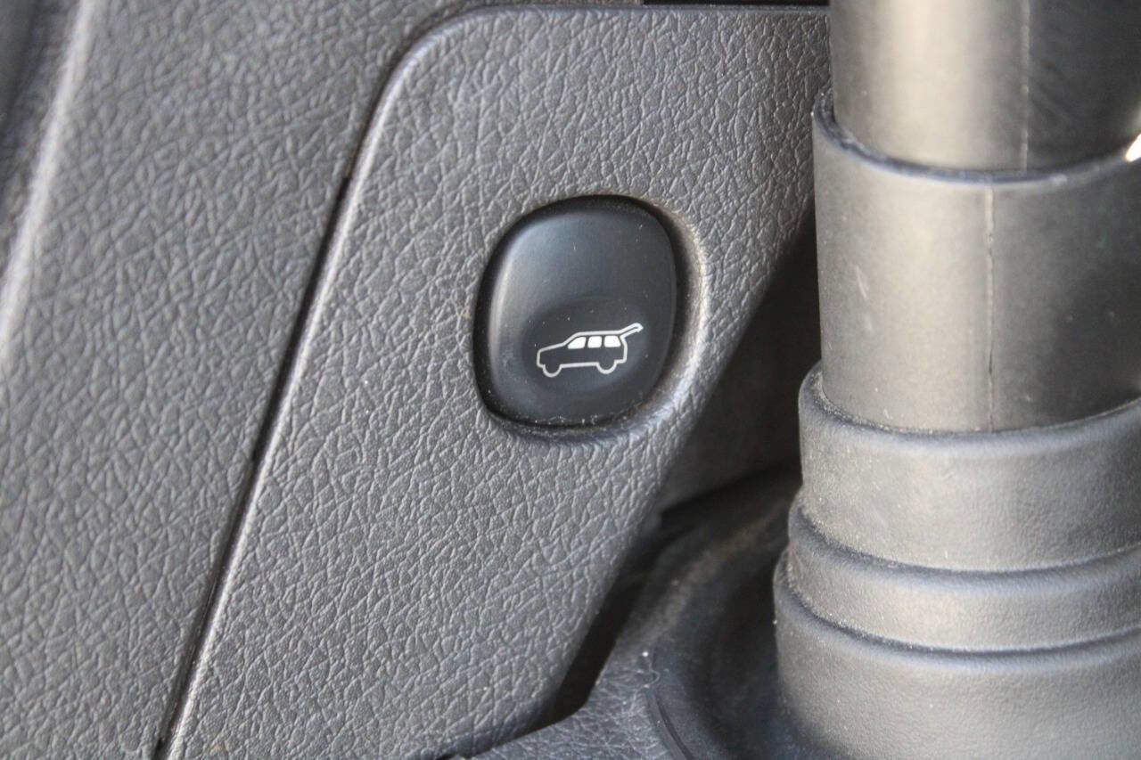 Used 2016 Ford Flex SEL w/ Equipment Group 202A image 18