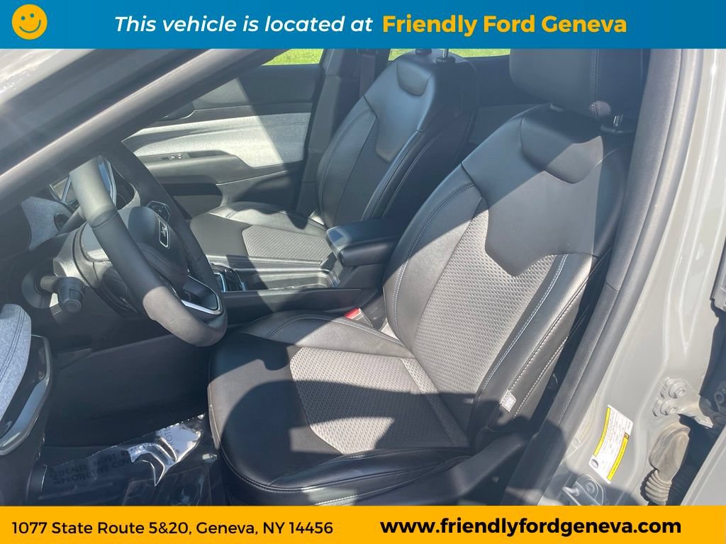 Used 2023 Jeep Compass Latitude w/ Convenience Group AWD/4WD image 13