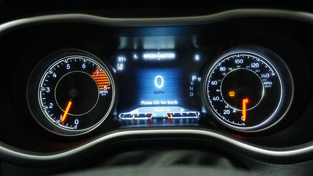 Used 2016 Jeep Cherokee Overland w/ Technology Group image 33