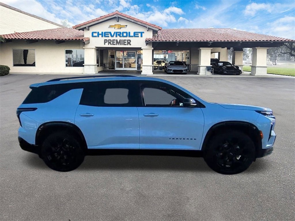 Used 2025 Chevrolet Traverse RS w/ LPO, Floor Liner Package image 9