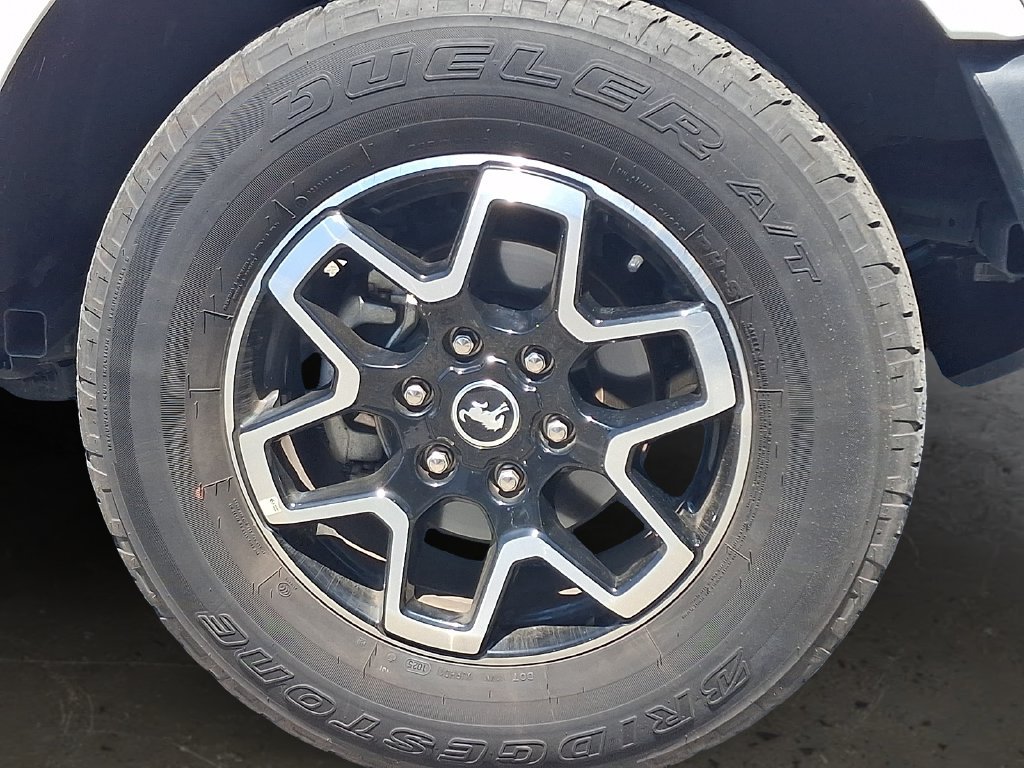 Used 2025 Ford Bronco Outer Banks AWD/4WD image 7