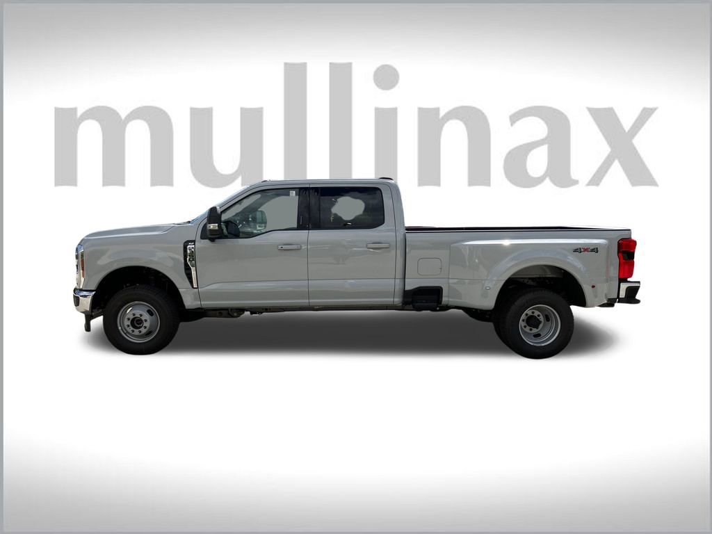 New 2026 Ford F350 XLT w/ XLT Premium Package image 11