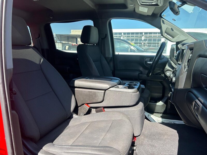 Used 2020 Chevrolet Silverado 1500 Custom w/ Custom Value Package AWD/4WD image 29