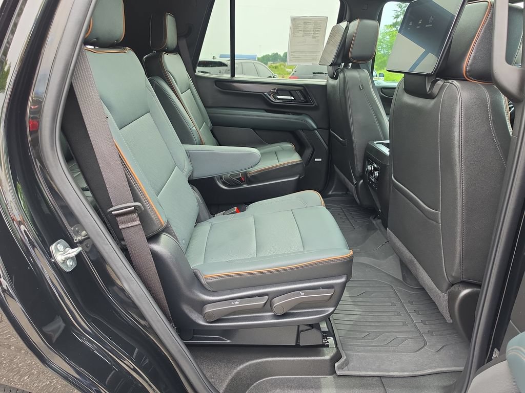 Certified 2025 GMC Yukon AT4 w/ AT4 Premium Plus Package AWD/4WD image 36