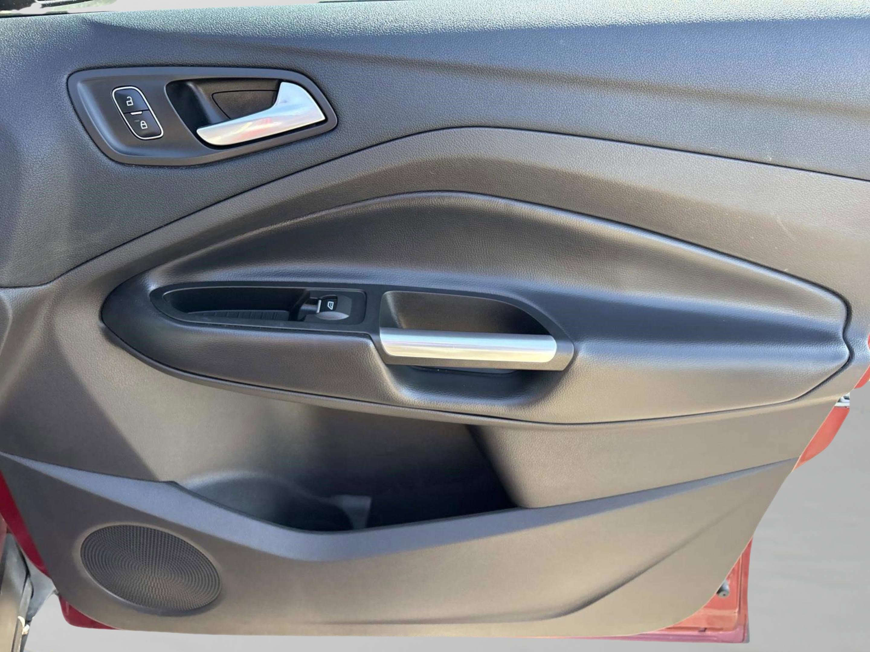 Used 2017 Ford Escape SE w/ Equipment Group 201A image 20