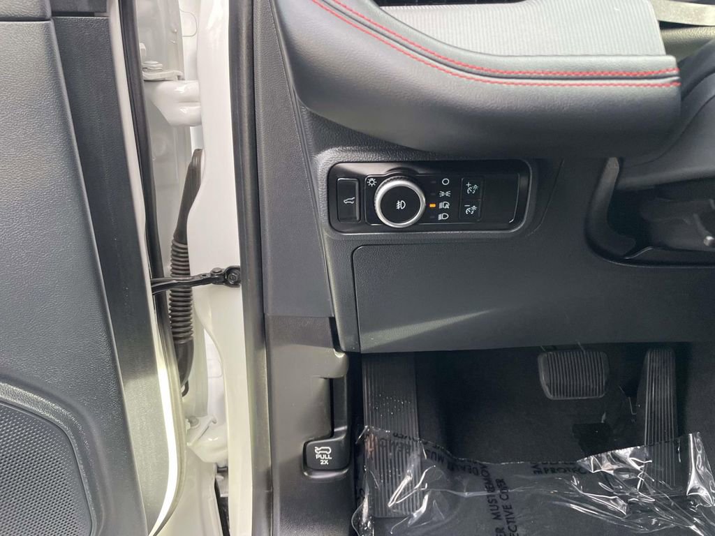 Used 2025 Ford Explorer ST-Line w/ ST-Line Street Pack image 31