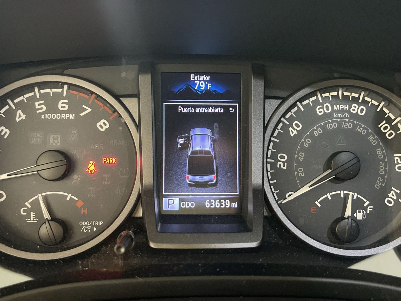 Used 2016 Toyota Tacoma TRD Sport AWD/4WD image 18