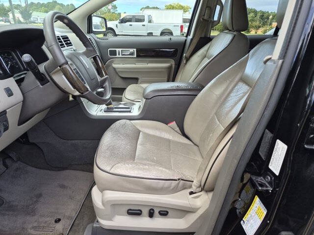 Used 2009 Lincoln MKX 2WD image 15
