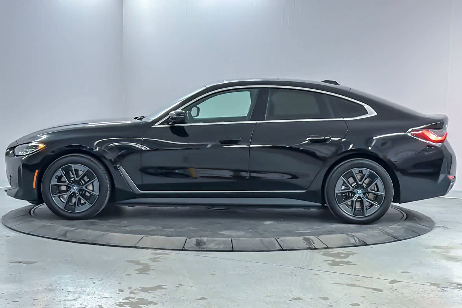Used 2023 BMW i4 eDrive35 w/ Premium Package RWD image 5