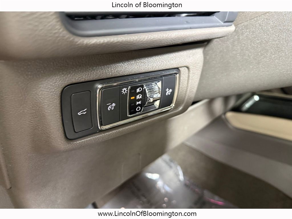 Certified 2022 Lincoln Corsair Reserve w/ Elements Package image 32