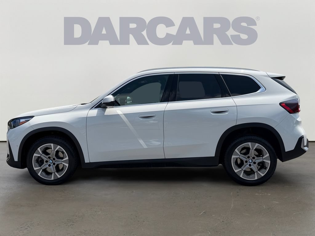 Used 2023 BMW X1 xDrive28i AWD/4WD image 3