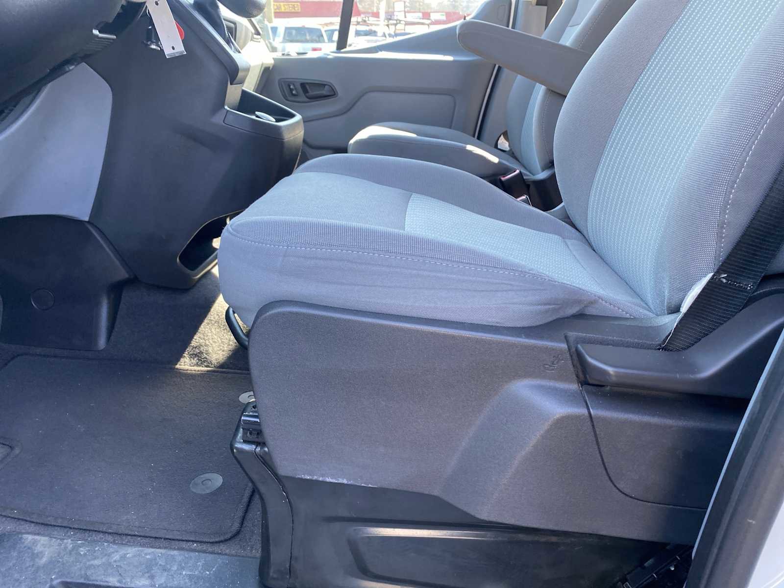 Used 2019 Ford Transit 350 XLT image 22