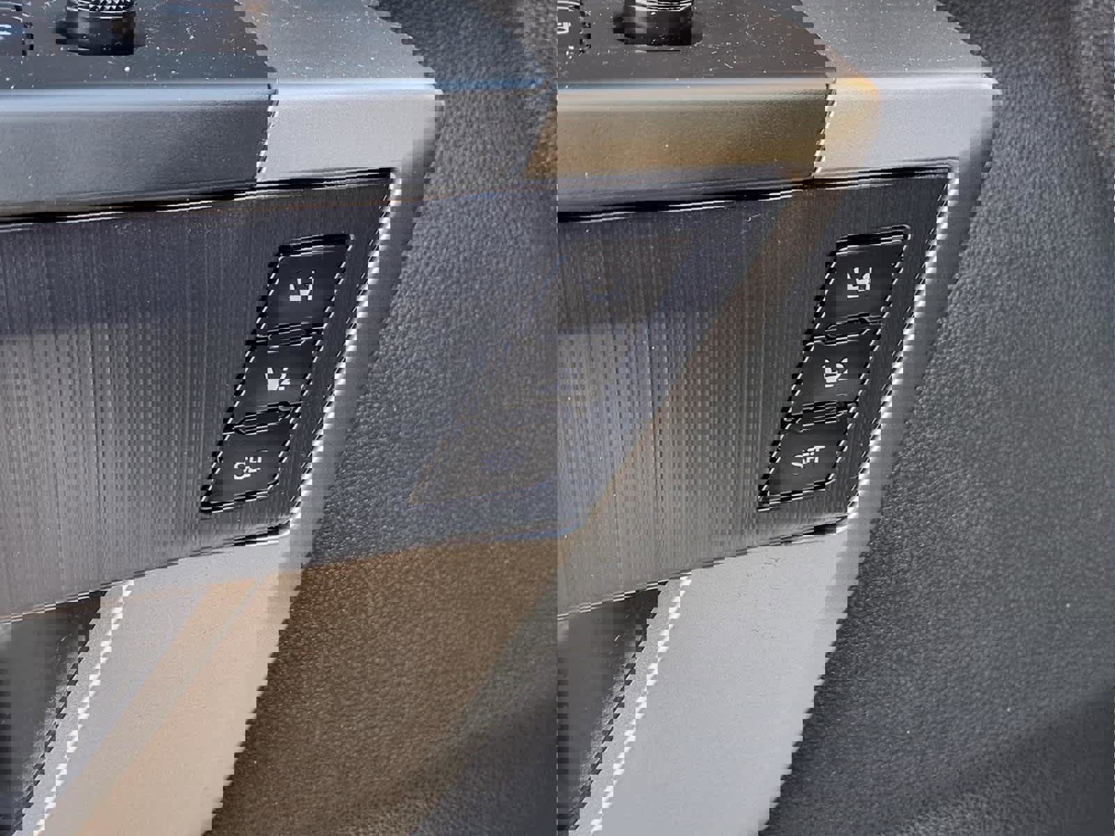 Used 2026 Toyota Tundra Platinum w/ TRD Off-Road Package image 15