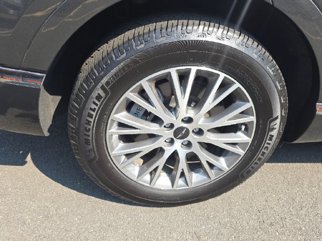 Used 2025 Genesis GV80 2.5T Standard AWD/4WD image 18