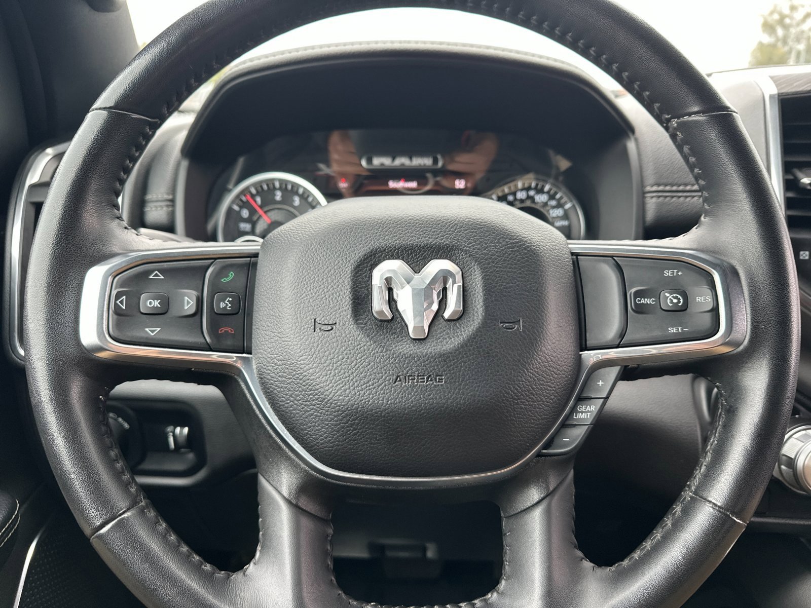 Used 2024 RAM 1500 Laramie image 22