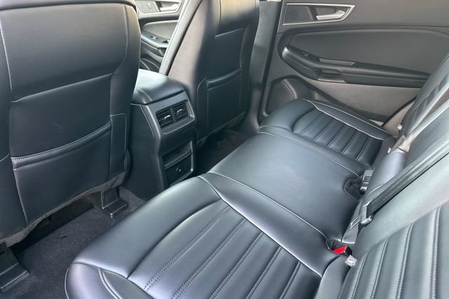 Used 2023 Ford Edge SEL image 13