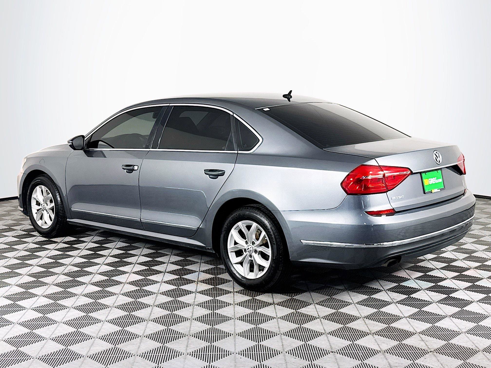 Used 2016 Volkswagen Passat 1.8T S image 6