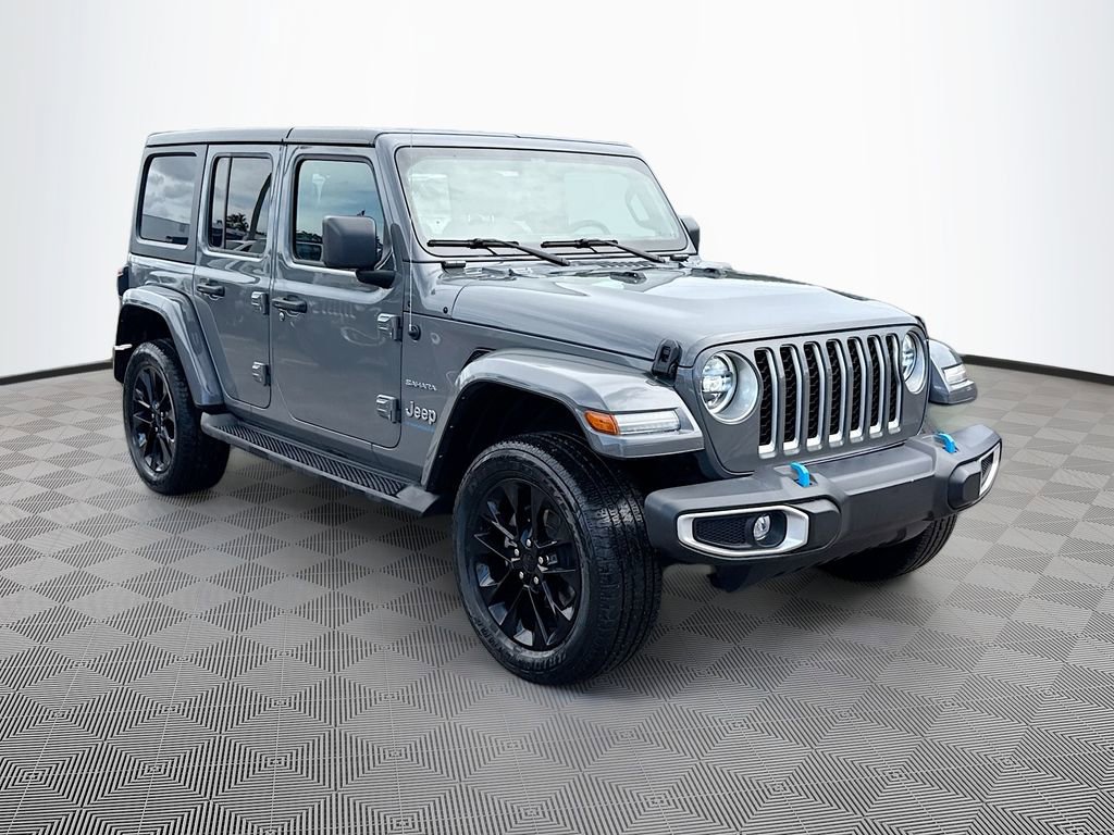 Used 2023 Jeep Wrangler Unlimited Sahara w/ Cold Weather Group AWD/4WD image 4