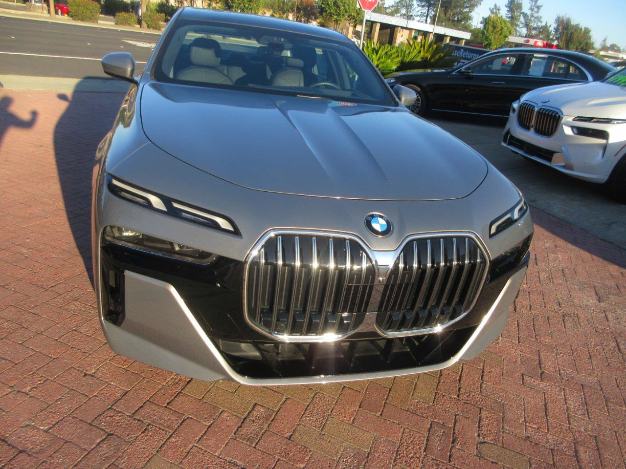 Used 2023 BMW 760i xDrive AWD/4WD image 84